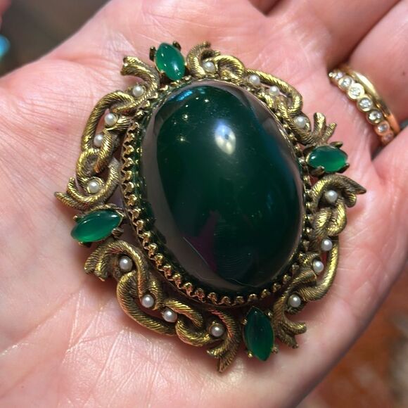 JEANNE VINTAGE BROOCH PENDANT ROYAL WORTHY ORNATE VICTORIAN STYLE PIECE EVUC - Picture 1 of 10